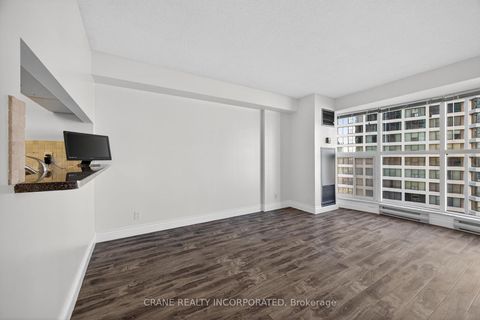 Photo 13 at 1605 - 77 Harbour Square, Waterfront Communities C1, Toronto