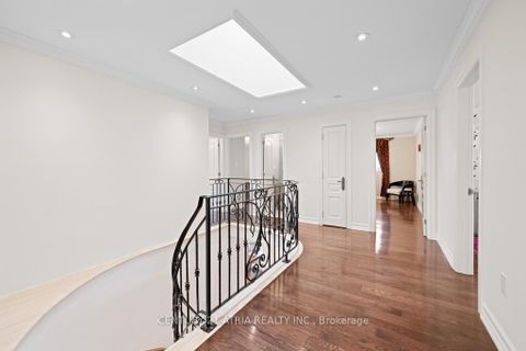 Photo 18 at 33 Autumn Way, Aurora Heights, Aurora