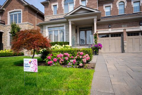 Photo 3 at 61 Cedarpoint Court, Patterson, Vaughan