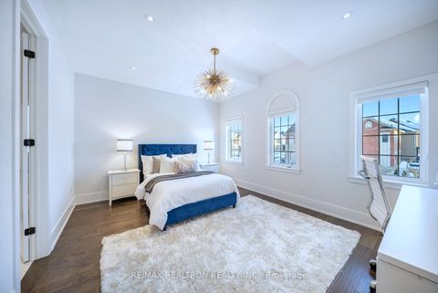 Photo 28 at 61 Cedarpoint Court, Patterson, Vaughan