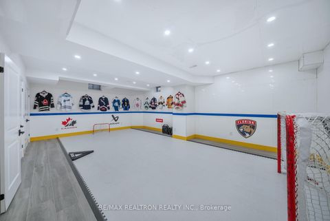 Photo 36 at 61 Cedarpoint Court, Patterson, Vaughan