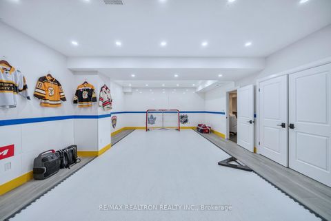 Photo 37 at 61 Cedarpoint Court, Patterson, Vaughan