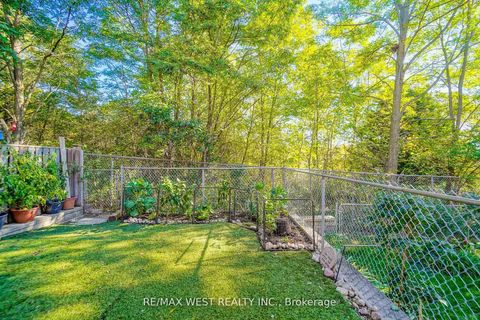 Photo 8 at 36 - 715 Grandview Street N, Pinecrest, Oshawa