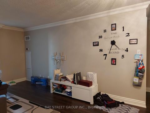 Photo 8 at 1111 - 256 Doris Avenue, Willowdale East, Toronto