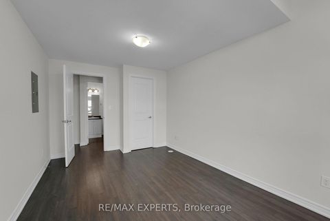 Photo 29 at 10 - 105 Kayla Crescent, Maple, Vaughan