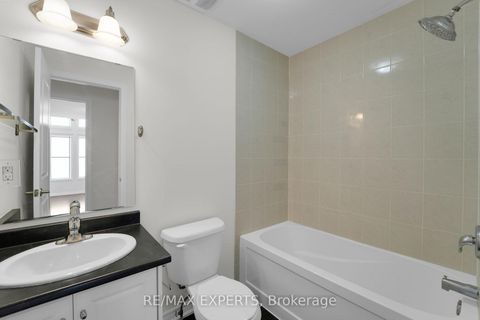 Photo 31 at 10 - 105 Kayla Crescent, Maple, Vaughan