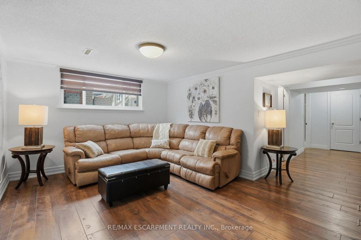 Photo 28 at 697 LOMOND Crescent, Shoreacres, Burlington