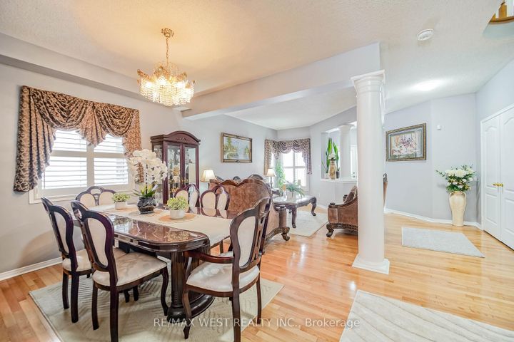 Photo 2 at 38 Bottlebrush Drive, Wellington, Brampton
