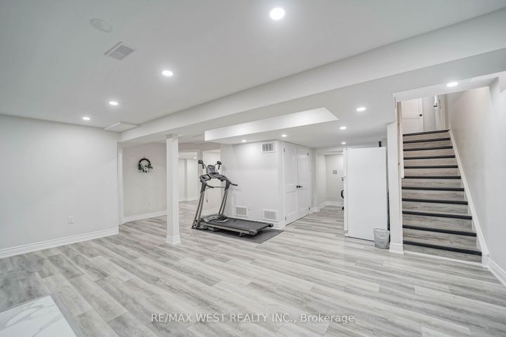 Photo 15 at 38 Bottlebrush Drive, Wellington, Brampton