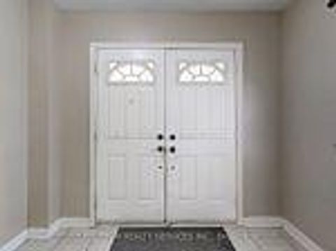 Photo 2 at 24 Cachet Hill Crescent, Sonoma Heights, Vaughan