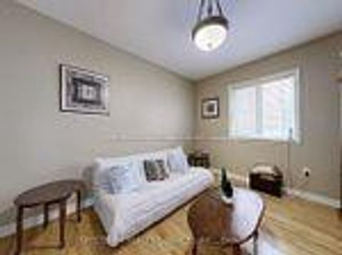 Photo 11 at 24 Cachet Hill Crescent, Sonoma Heights, Vaughan