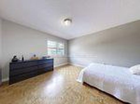 Photo 20 at 24 Cachet Hill Crescent, Sonoma Heights, Vaughan