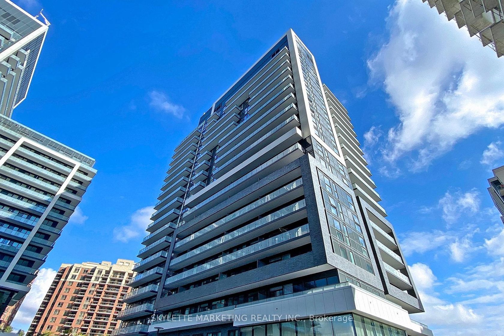 410 - 75 Oneida Crescent, Langstaff, Richmond Hill photo number 2