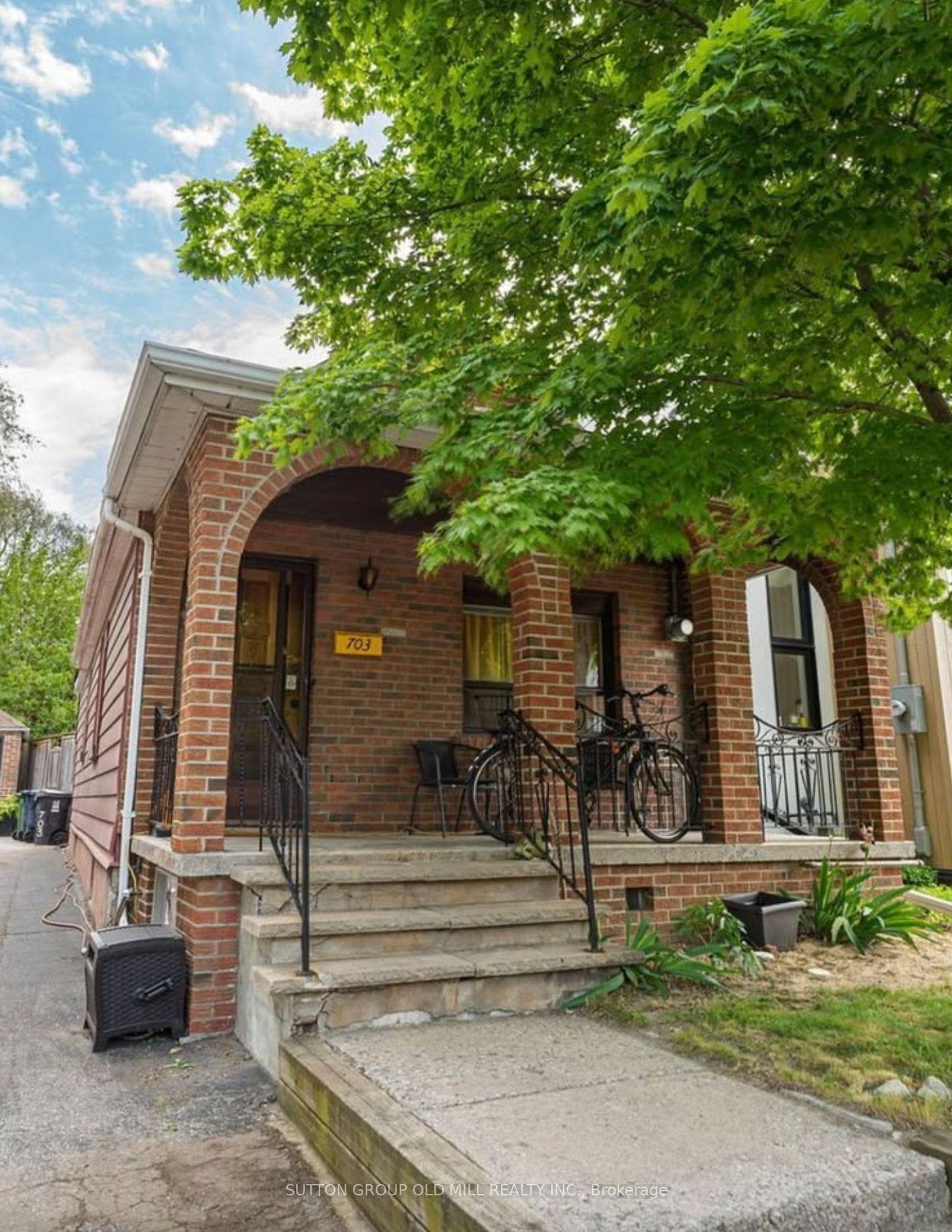 703 Willard Avenue, Bloor West Village, Toronto 