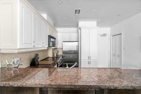 Photo 7 at 706 - 393 King Street W, Waterfront Communities C1, Toronto