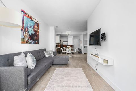 Photo 17 at 706 - 393 King Street W, Waterfront Communities C1, Toronto