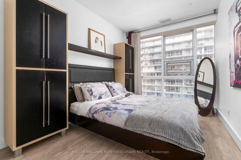 Photo 18 at 706 - 393 King Street W, Waterfront Communities C1, Toronto