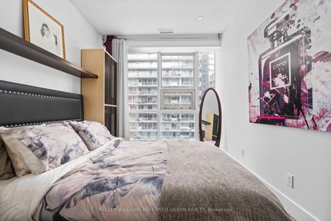 Photo 19 at 706 - 393 King Street W, Waterfront Communities C1, Toronto