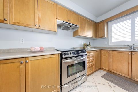 Photo 14 at 68 Rideau Drive, Langstaff, Richmond Hill