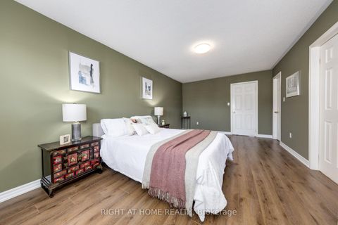 Photo 22 at 68 Rideau Drive, Langstaff, Richmond Hill