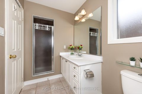 Photo 24 at 68 Rideau Drive, Langstaff, Richmond Hill