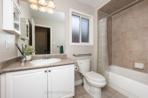 Photo 27 at 68 Rideau Drive, Langstaff, Richmond Hill