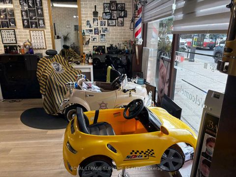 Photo 8 at 2721 Yonge Street, Lawrence Park South, Toronto