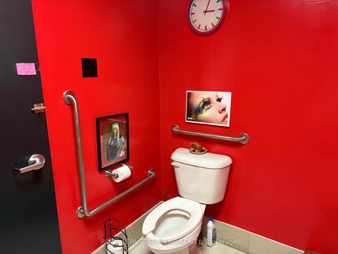 Photo 16 at 2721 Yonge Street, Lawrence Park South, Toronto