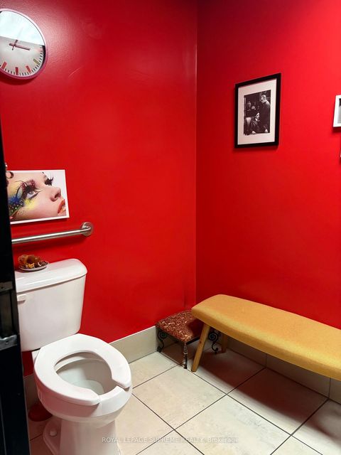 Photo 17 at 2721 Yonge Street, Lawrence Park South, Toronto