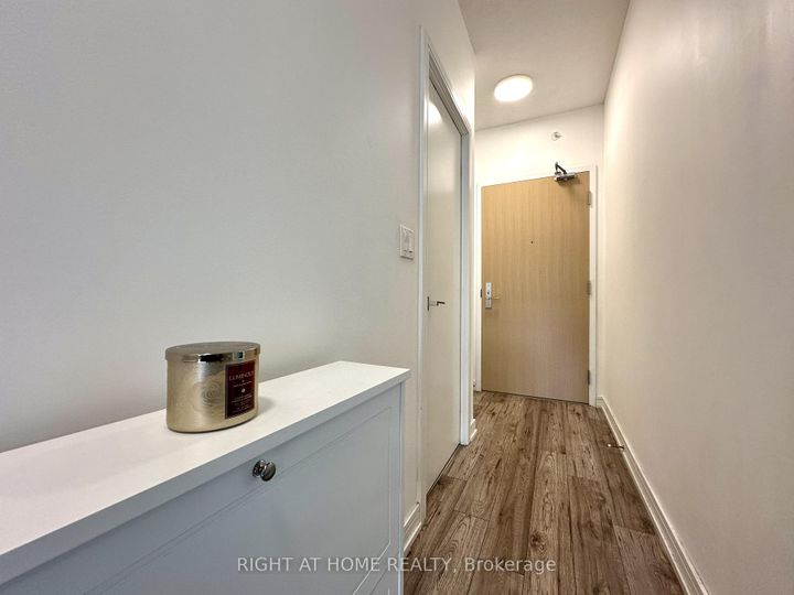 Photo 2 at 321 - 621 Sheppard Avenue E, Bayview Village, Toronto
