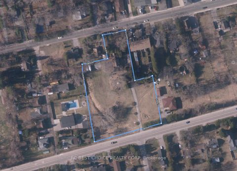 Photo 4 at 895 Lake Drive E, Sutton & Jackson's Point, Georgina