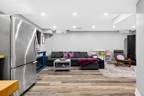 Photo 32 at 305 Moody Drive, Kleinburg, Vaughan