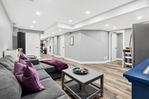 Photo 33 at 305 Moody Drive, Kleinburg, Vaughan