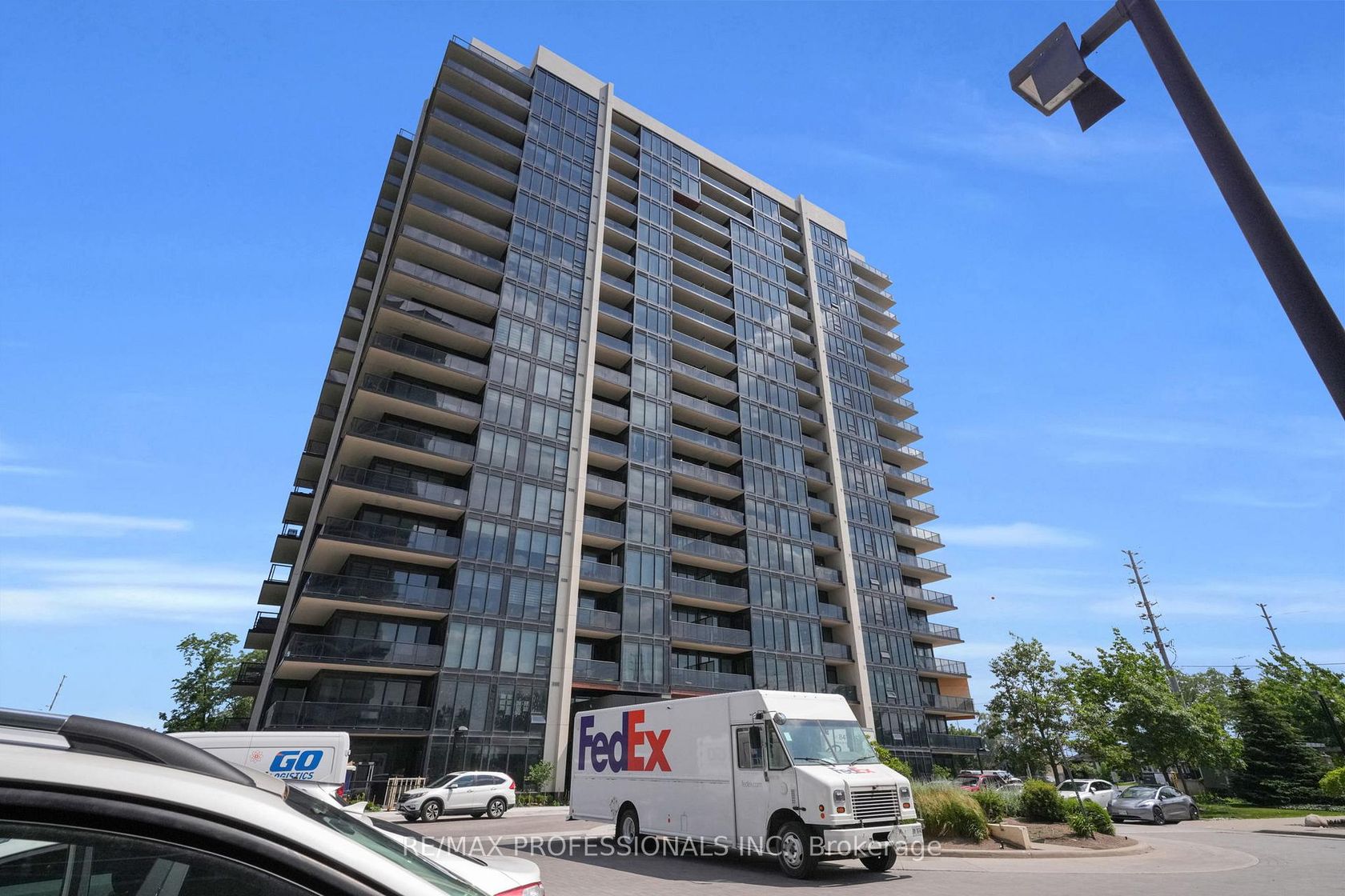 1402 - 1035 Southdown Road, Clarkson, Mississauga 