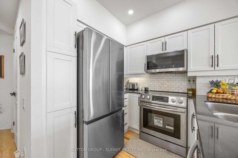Photo 9 at PH01 - 15 Windermere Avenue, Swansea, Toronto