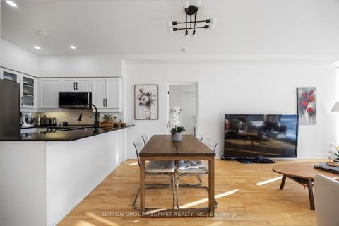 Photo 11 at PH01 - 15 Windermere Avenue, Swansea, Toronto