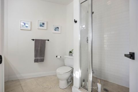 Photo 25 at PH01 - 15 Windermere Avenue, Swansea, Toronto