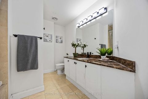 Photo 26 at PH01 - 15 Windermere Avenue, Swansea, Toronto