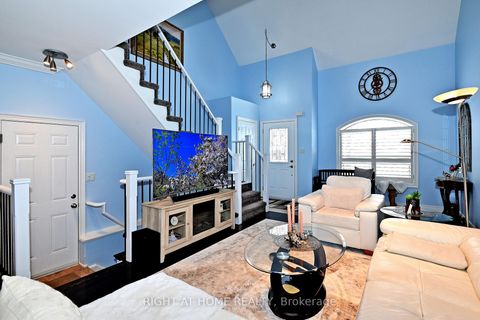 Photo 9 at 12 - 318 Little Avenue, Painswick North, Barrie