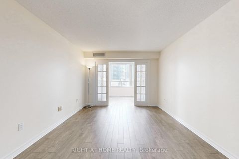 Photo 2 at 608 - 228 Bonis Avenue, Sullivan, Toronto