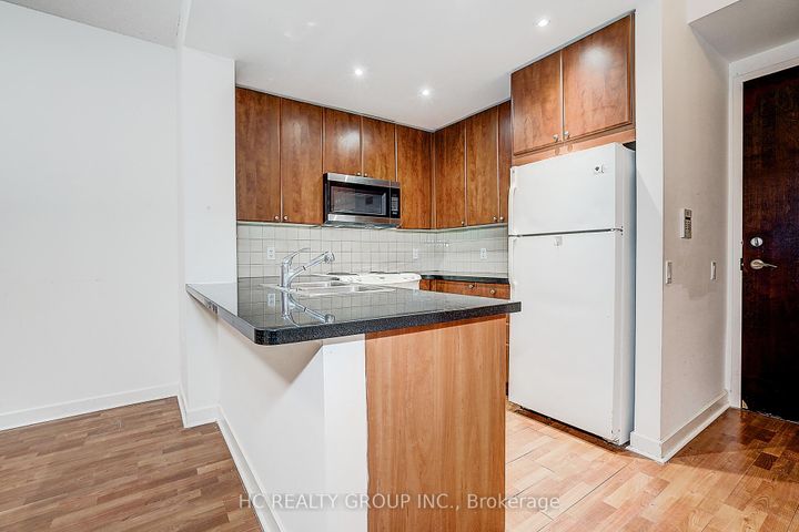 Photo 10 at 412 - 85 Bloor Street E, Yonge Corridor, Toronto