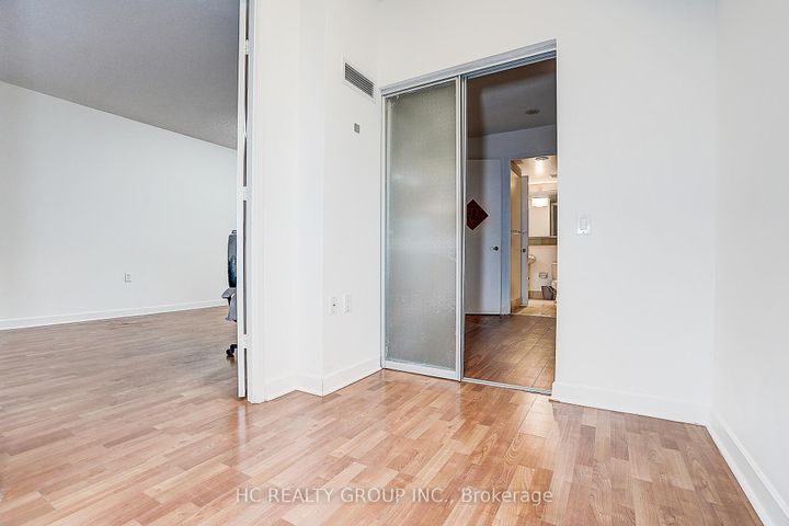 Photo 21 at 412 - 85 Bloor Street E, Yonge Corridor, Toronto