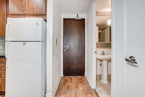 Photo 8 at 412 - 85 Bloor Street E, Yonge Corridor, Toronto