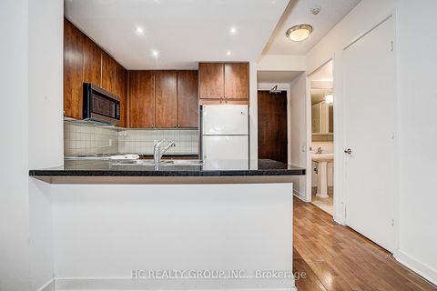 Photo 11 at 412 - 85 Bloor Street E, Yonge Corridor, Toronto