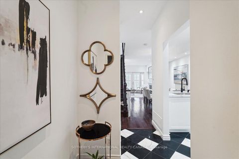 Photo 3 at 2 - 1 Baxter Street, Moore Park, Toronto