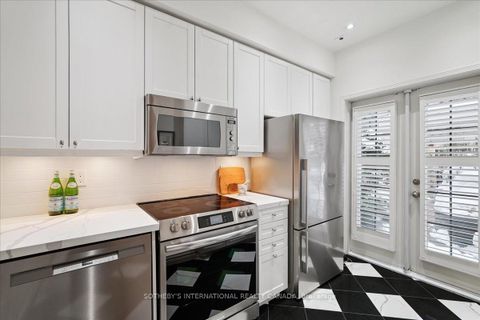 Photo 4 at 2 - 1 Baxter Street, Moore Park, Toronto