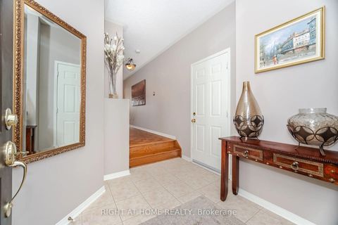 Photo 1 at 910 Oaktree Crescent, Summerhill Estates, Newmarket