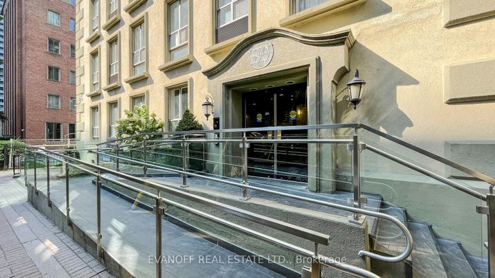 Photo 3 at 605 - 80 Charles Street E, Yonge Corridor, Toronto