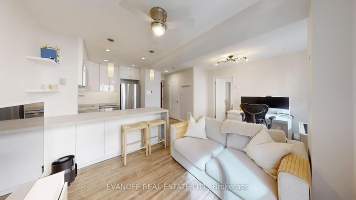 Photo 12 at 605 - 80 Charles Street E, Yonge Corridor, Toronto