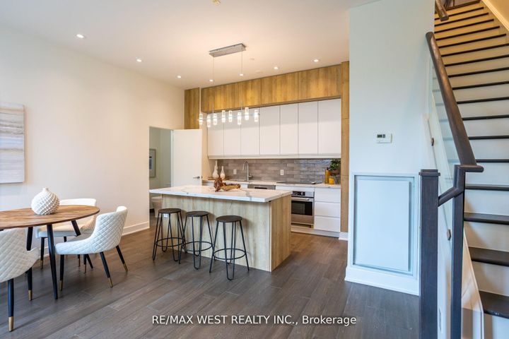 Photo 1 at TH02 - 508 Wellington Street W, Waterfront Communities C1, Toronto